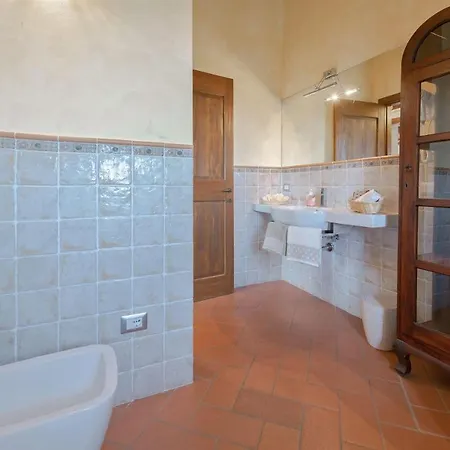 Casa Virginia غايولي إن كيانتي